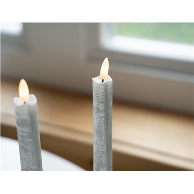Набор светодиодных столовых восковых свечей ЖИВАЯ ДУША, серебряных, тёплые белые LED-огни мерцающие, 'натуральные фитильки', 2х24 см (2 шт.), Kaemingk (Lumineo)