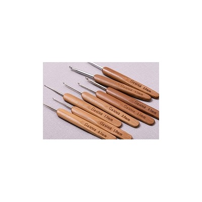 Для вязания "Gamma" RHB крючок с бамбуковой ручкой бамбук алюминий d 1.5 мм 13.5 см в блистере