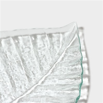 Блюдо стеклянное сервировочное Magistro «Лист», 34×18,5×1,9 см, цвет прозрачный