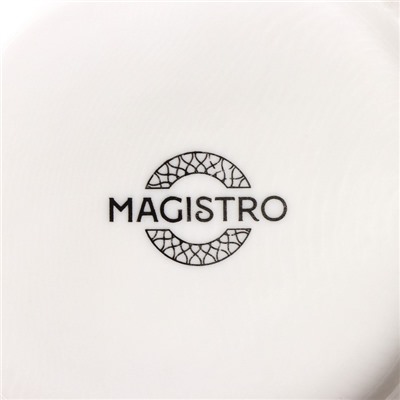 Салатник фарфоровый Magistro «Бланш. Фигурный квадрат», 1,35 л, 18×18 см, цвет белый