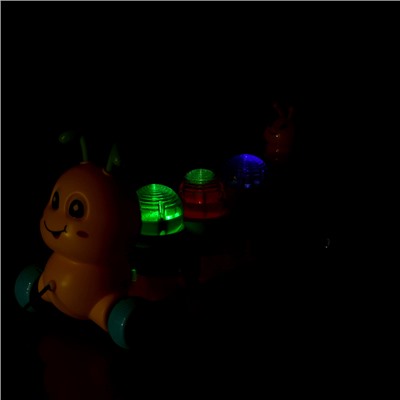 Музыкальная каталка на веревке «Гусеница», световые и звуковые эффекты