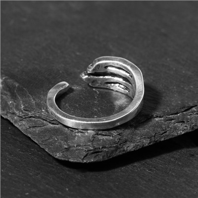 Кольцо «Рука», цвет чернёное серебро, безразмерное