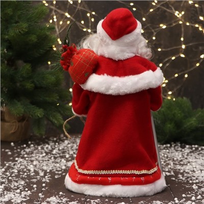 Дед Мороз "Красная шуба, с посохом" 35 см