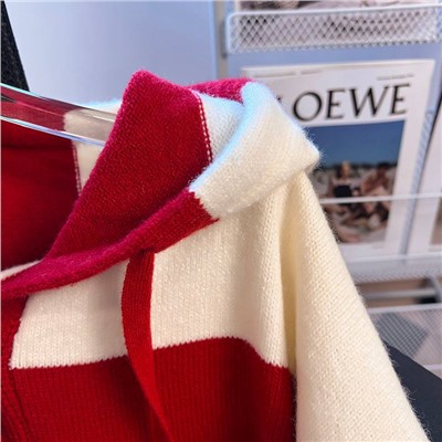 ✔️ Осенне-зимний вязаный свитер с капюшоном в полоску.