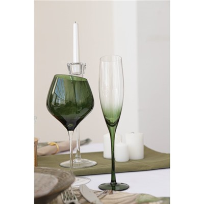 Бокал из стекла для вина Magistro «Иллюзия», 540 мл, 10×24 см, ножка прозрачная, цвет зелёный