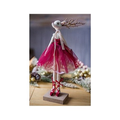 Новогодняя фигурка ОЛЕНИХА БАЛЕРИНА стоящая, текстиль, красная, 30 см, Due Esse Christmas