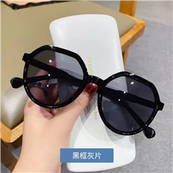 Женские солнцезащитные очки в стиле ретро чёрные
